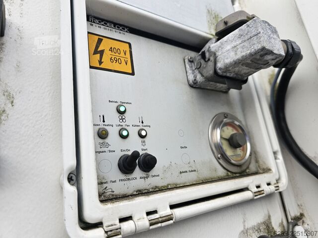 Rashladni kamion Volvo FM330 Multizone Lenk u. Kühlkoffer