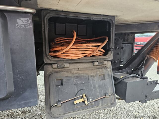 Rashladni kamion Volvo FM330 Multizone Lenk u. Kühlkoffer