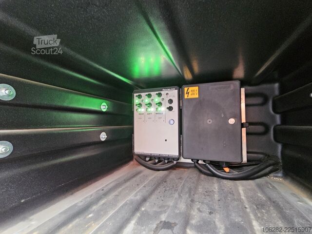 Rashladni kamion Volvo FM330 Multizone Lenk u. Kühlkoffer