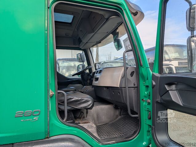 LKW mit Kofferaufbau Volvo FL-280 4x2 16Tons EURO5 Portaltüren