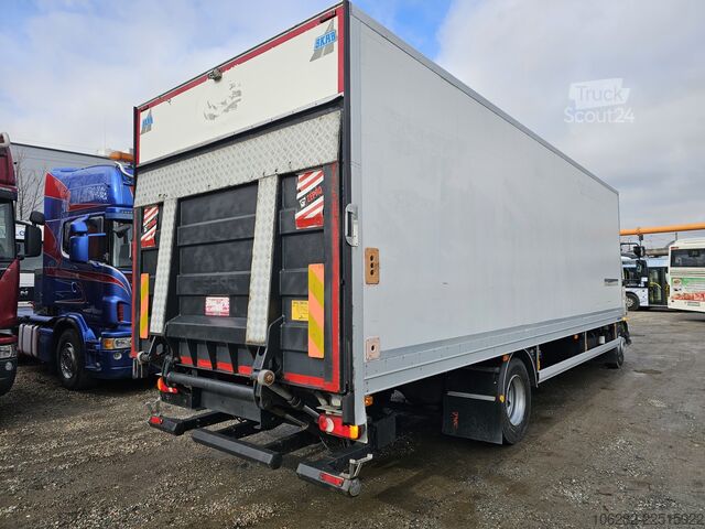 LKW mit Kofferaufbau Volvo FL240 4x2 Ladeborwand