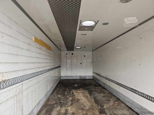 LKW mit Kofferaufbau Volvo FL240 4x2 Ladeborwand