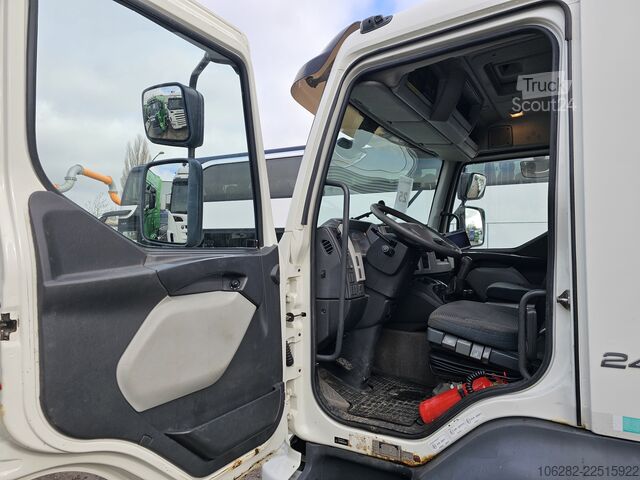LKW mit Kofferaufbau Volvo FL240 4x2 Ladeborwand