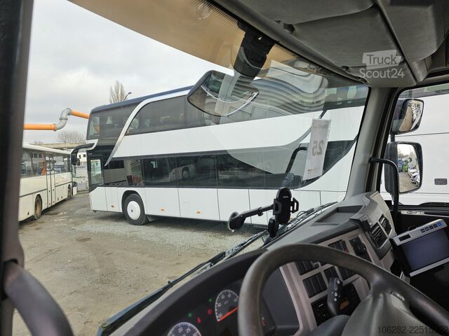 LKW mit Kofferaufbau Volvo FL240 4x2 Ladeborwand