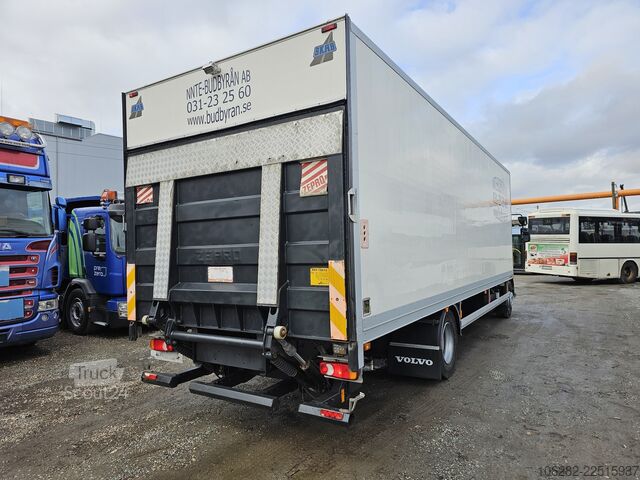 Kutu kamyonu Volvo FL 240 4x2 14Tons Hebebühne Blatt/Luft
