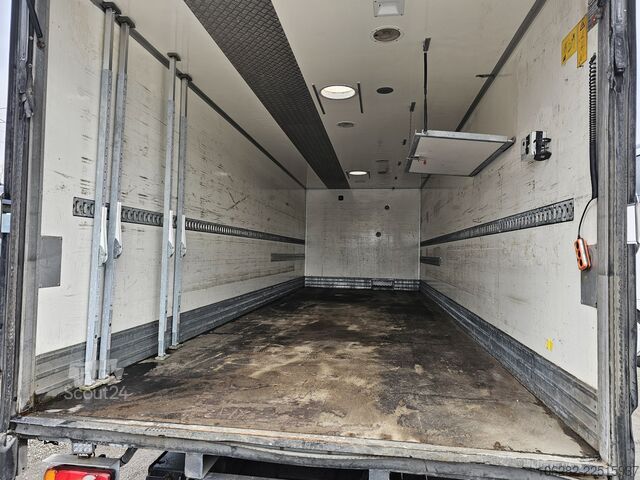 Kutu kamyonu Volvo FL 240 4x2 14Tons Hebebühne Blatt/Luft