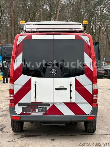 Furgoneta MERCEDES-BENZ Sprinter 316 CDI Kastenwagen I Begleitfahrzeug