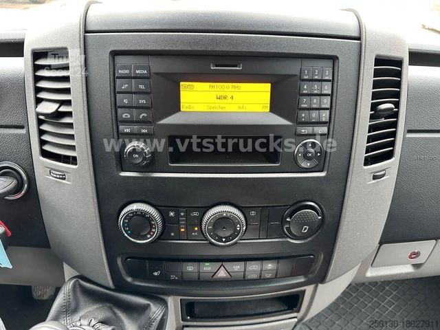 Furgoneta MERCEDES-BENZ Sprinter 316 CDI Kastenwagen I Begleitfahrzeug