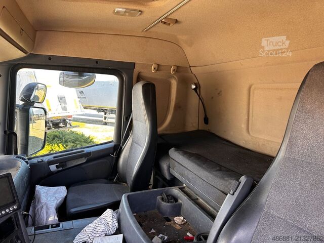 Autocarro con cassone ribaltab Scania P420