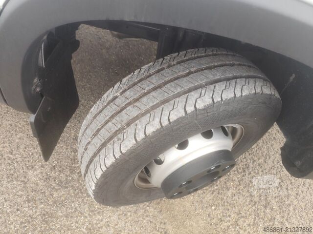 Kovček IVECO Daily 70C18