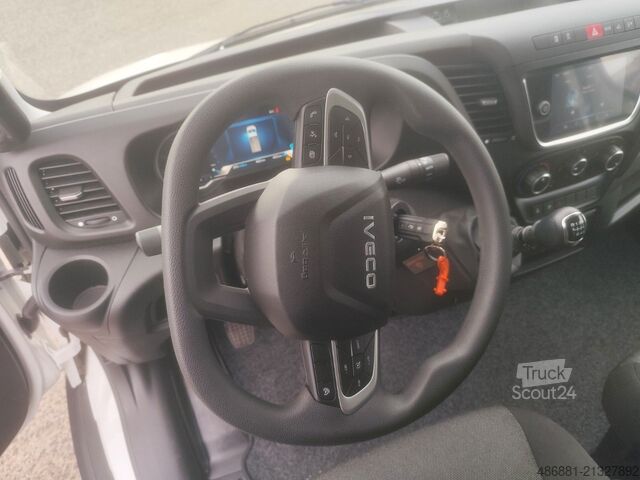 Kovček IVECO Daily 70C18