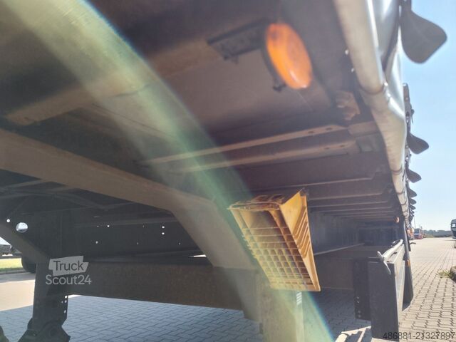 Laterale cu prelată tip perdea Kögel SN24