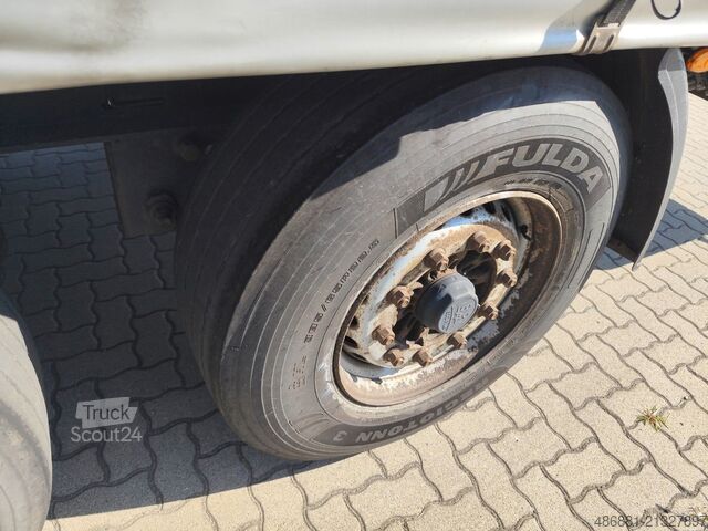 Laterale cu prelată tip perdea Kögel SN24