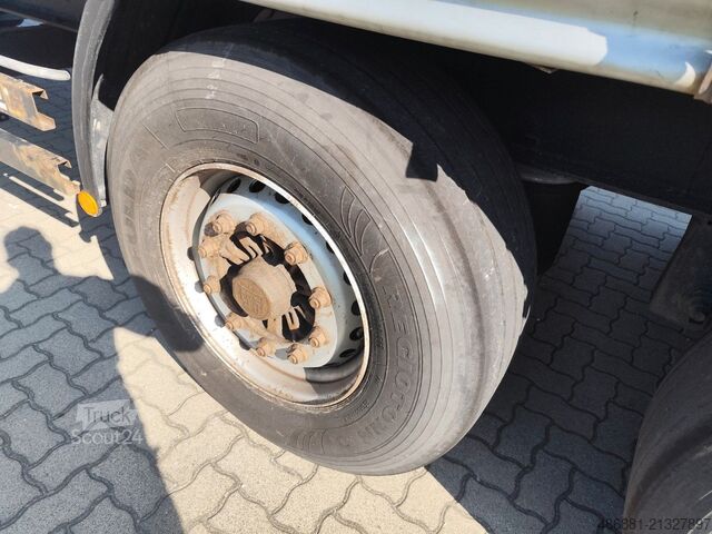 Laterale cu prelată tip perdea Kögel SN24