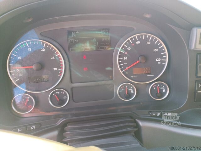 Platformos priekaba MAN TGX 26.400