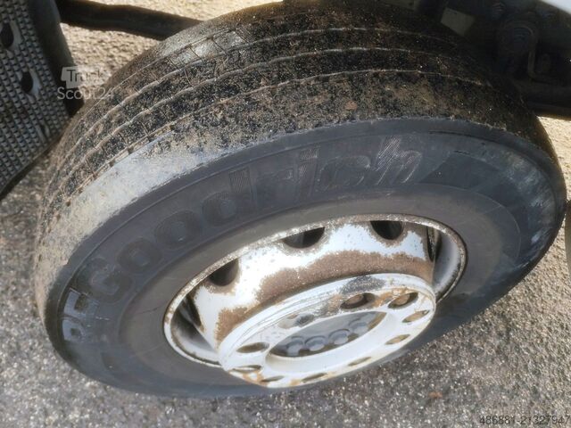 Mercedes-Benz Axor Mercedes-Benz Axor