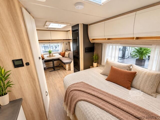 Caravana HOBBY De Luxe 495 WFB Modelljahr 2027 ausgestellt!