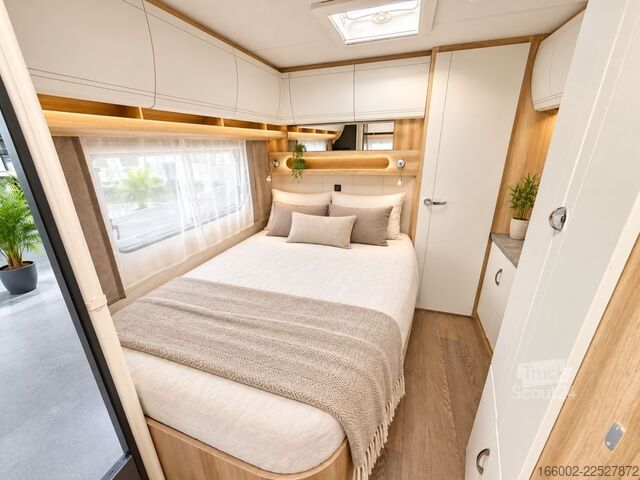 Caravana HOBBY De Luxe 495 WFB Modelljahr 2027 ausgestellt!