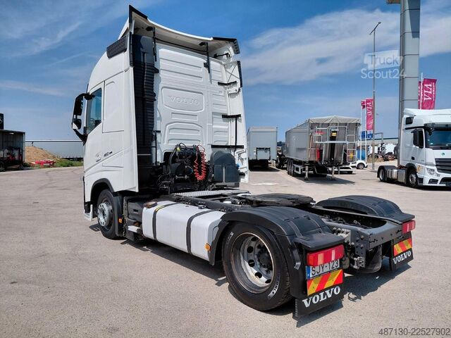 Стандартен влекач VOLVO FH 460