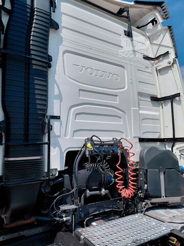 Стандартен влекач VOLVO FH 460