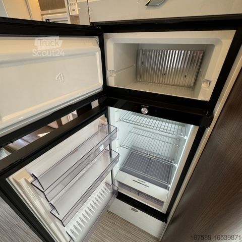 Integrirani avtodom BÜRSTNER Elegance I 920 G, Hubstützen,Vollluftfeder,VOLL