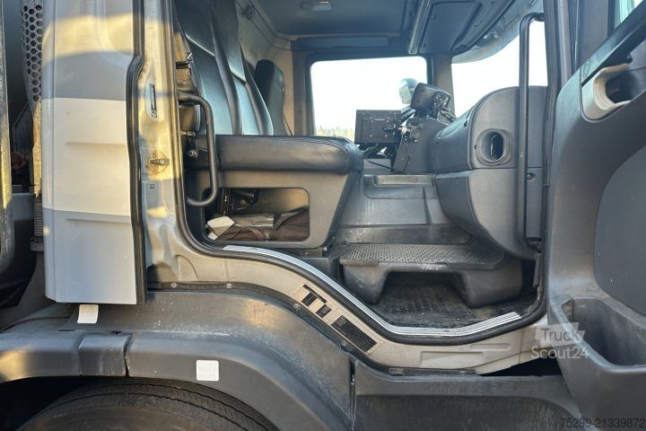Müllwagen Scania P320 LB6x2*4 Ochsner / Swiss-Vehicle