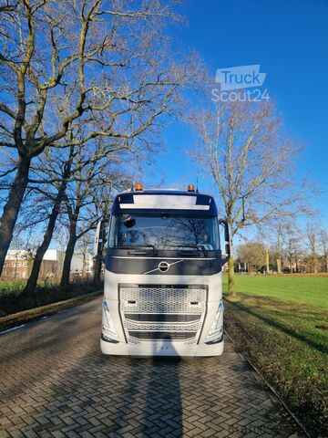 Transport av hester Volvo FH Middle East Specs Volvo FH 420 9 paarden, mi...