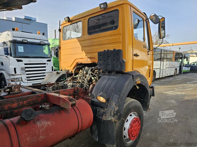 Tresidig tippbil Mercedes-Benz 1719 AK 4x4 V6 Steel/Steel Manuell Dreis