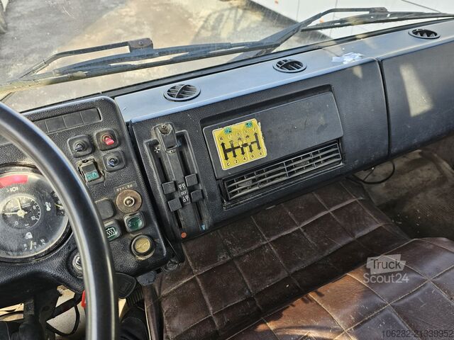 Tresidig tippbil Mercedes-Benz 1719 AK 4x4 V6 Steel/Steel Manuell Dreis