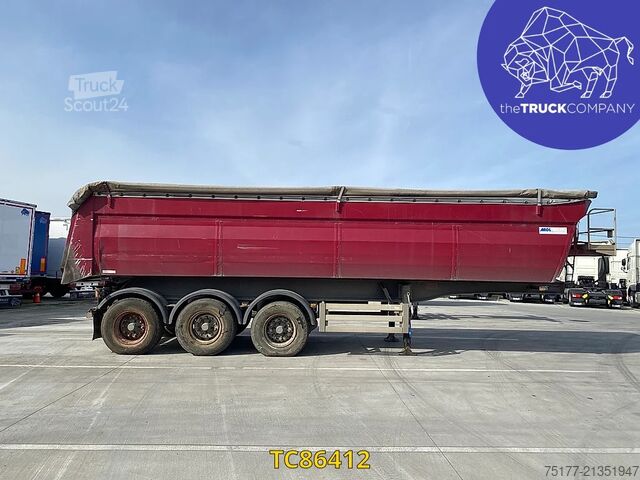 Самосвал MOL 32m3 geïsoleerd