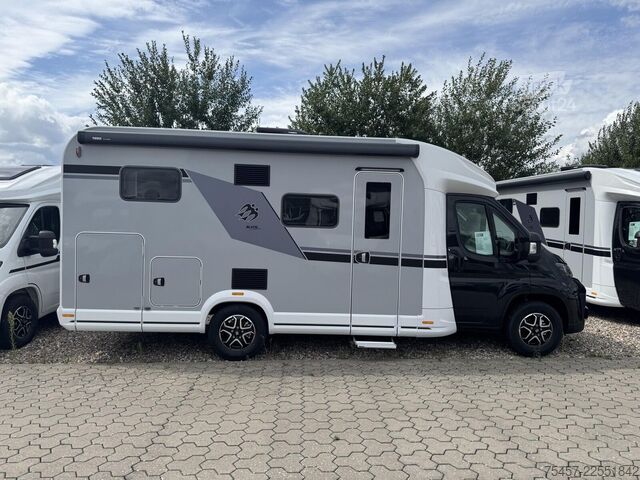 Félintegrált lakóautó KNAUS L!VE WAVE BLACK SELECTION 650 MEG