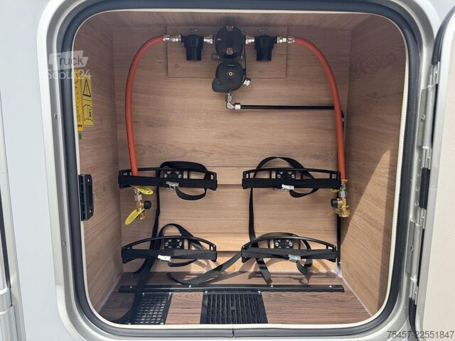 Teilintegriertes Wohnmobil KNAUS L!VE WAVE BLACK SELECTION 650 MEG
