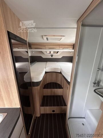 عربة تخييم شبه مدمجة KNAUS Sky Wave 60 YEARS 650 MEG