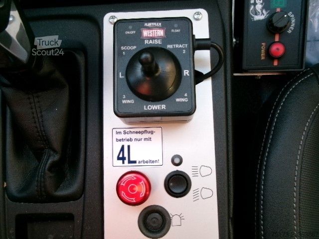 Bestelwagen FORD Ranger DoKa Tremor Stndhz Winterd Schild+Streuer