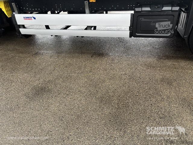 مقطورة نصفية مفتوحة مع قماش مشمع Schmitz Cargobull Semitrailer Curtainsider Standard