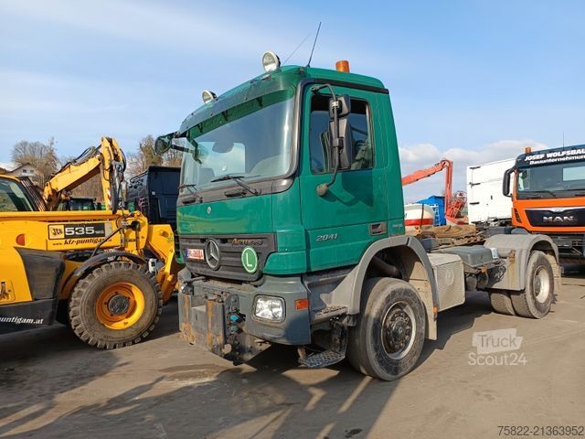 Standard SZM MERCEDES-BENZ Actros 2041 / 4X4 ALLRAD / Full Steel / NUR130km