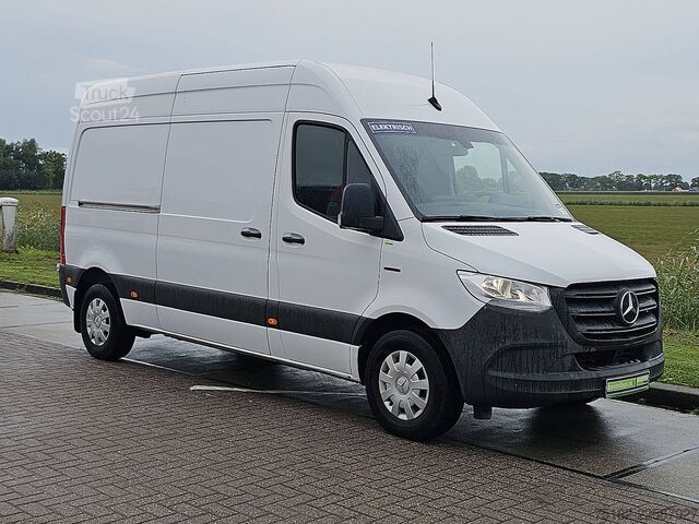 Karavan sa visokim krovom MERCEDES-BENZ ESPRINTER 47kwh 168km wltp