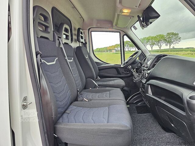 Karavan sa visokim krovom IVECO DAILY 35 S