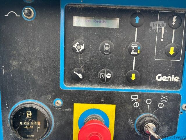 Nožnicový výťah Genie GS 2668 RT 10m Diesel Scherenarbeitsbühne