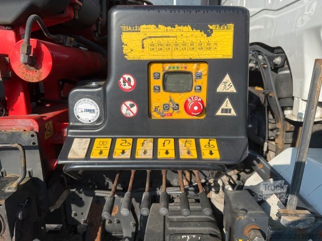 Camión volquete IVECO Stralis AD190 S/P 4x2 Kipper Kran FASSI F125