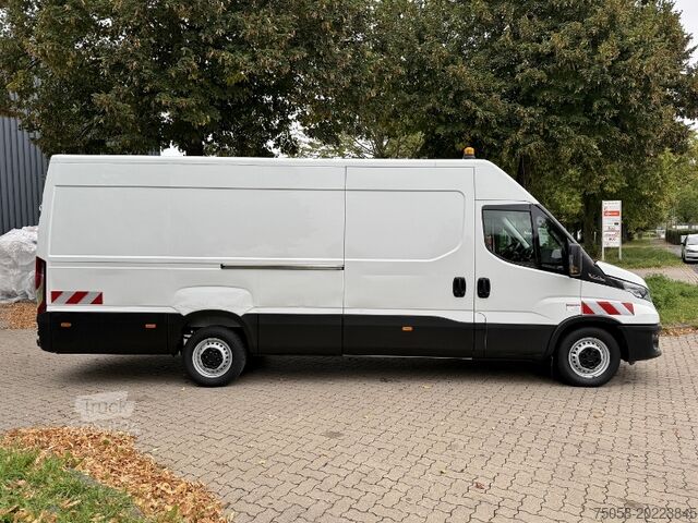 Škatla za dostavna vozila visoka + dolga Iveco Daily 35-180 HiMatic - 37 TKm