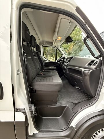Škatla za dostavna vozila visoka + dolga Iveco Daily 35-180 HiMatic - 37 TKm