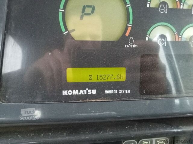 бульдозер Komatsu D65PX-15