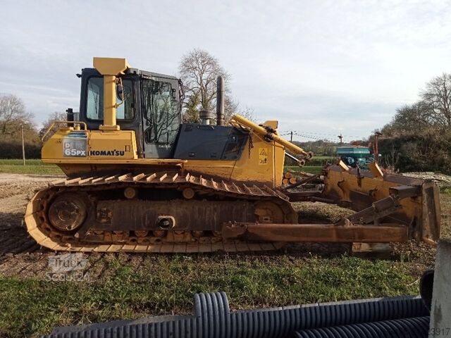 бульдозер Komatsu D65PX-15