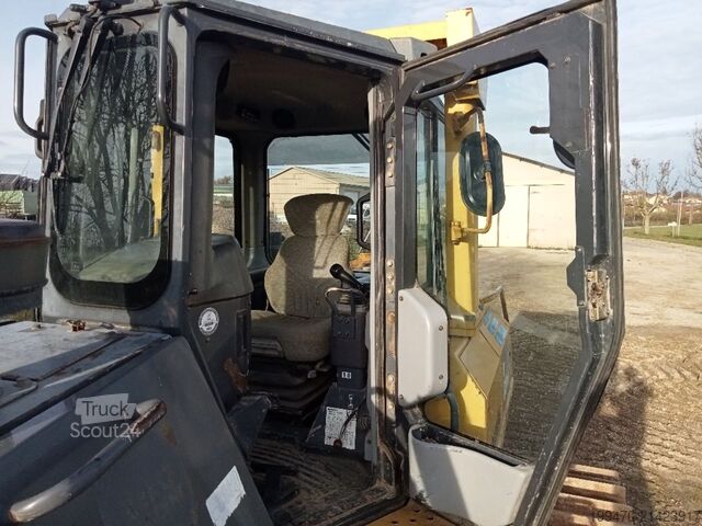 бульдозер Komatsu D65PX-15