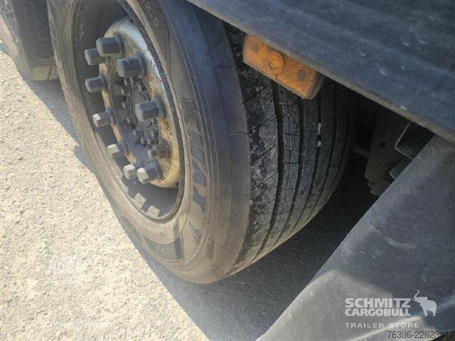 Öppen semitrailer med kapell Schmitz Cargobull Semitrailer Curtainsider Mega