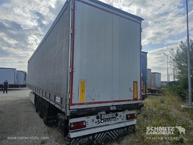 Öppen semitrailer med kapell Schmitz Cargobull Semitrailer Curtainsider Standard