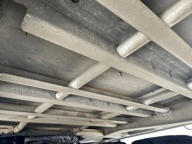 Kufor Schmitz Cargobull SAF AXLES, LIFT AXEL, DISC BRAKES, AIR SUSPENSION