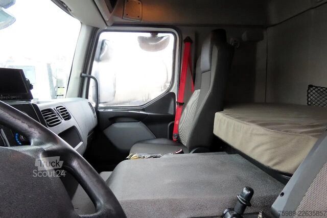 النقل المبرد / المجمد Renault D Sleeper,  19000kgm RETARER, 2 zones temperatu...