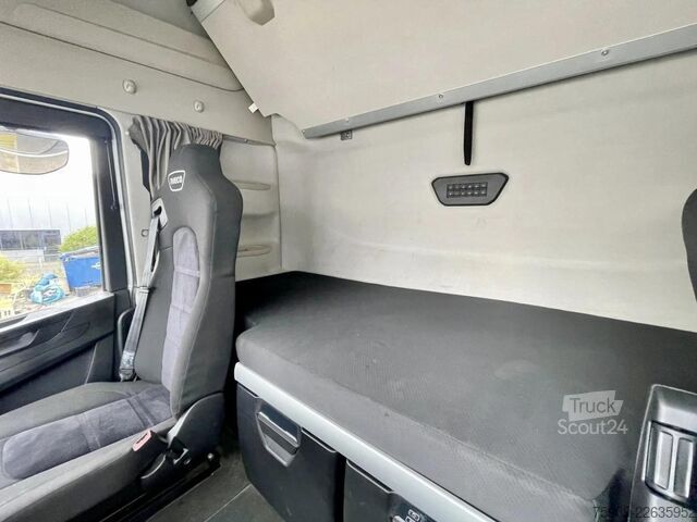 Standard-SZM Iveco S-WAY 460 CNG, RETARDER, ACC
